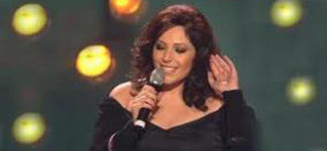 عبير نعمة تغني الوطن في القصر البلدي الباريسي