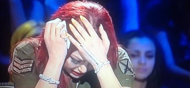 هيفاء وهبي تنهار على الهواء مباشرة