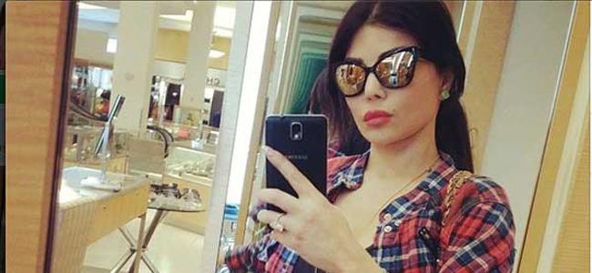 بالصور المثيرة هيفاء وهبي تتسوق بشورت قصير