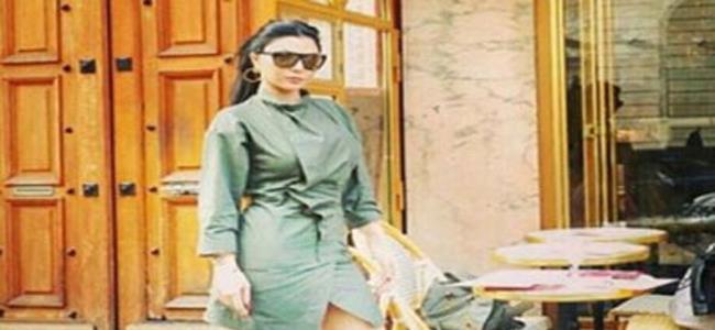 صورة وشم ساق هيفاء وهبي في باريس