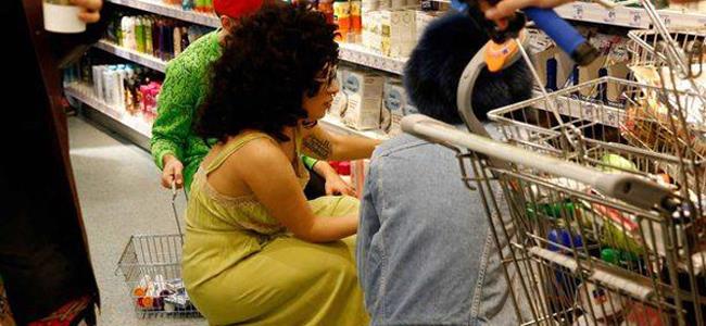 ماذا اشترت ليدي غاغا من السوبرماركت؟!