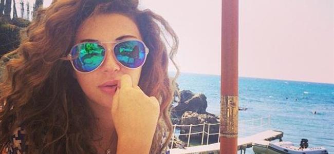 ميريام فارس تنشر صورة لها على الشاطئ في شرم الشيخ