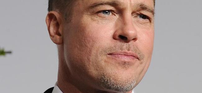 براد بيت يعترف: المسدس لا يفارقني!