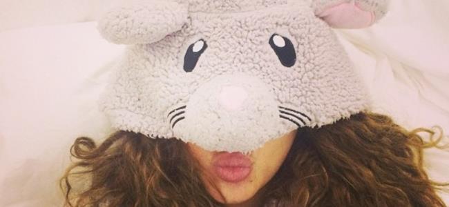 صورة غريبة لميريام فارس من غرفة نومها!