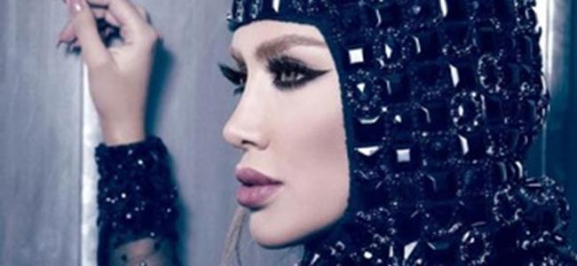 بالصورة مايا دياب تظهر مجدداً بفستان شفاف