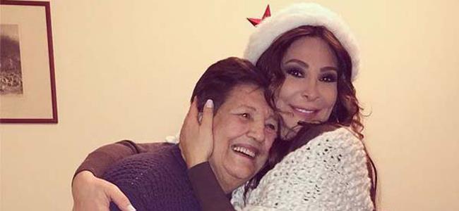 بالصور – إليسا احتفلت بالميلاد مع عائلتها