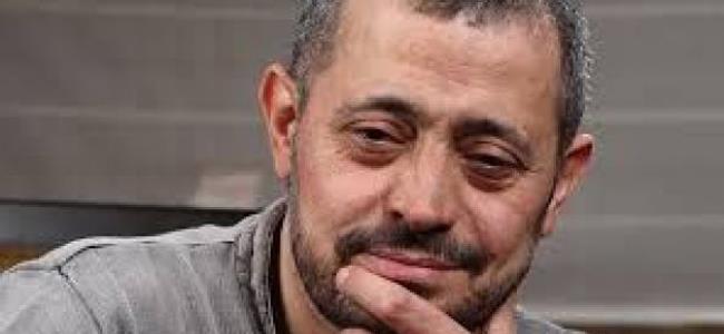 بالفيديو مهووس يقبّل حذاء جورج وسوف