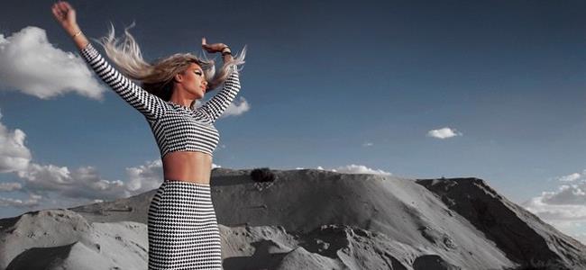 بالصورة مايا دياب تحلق كالنسور