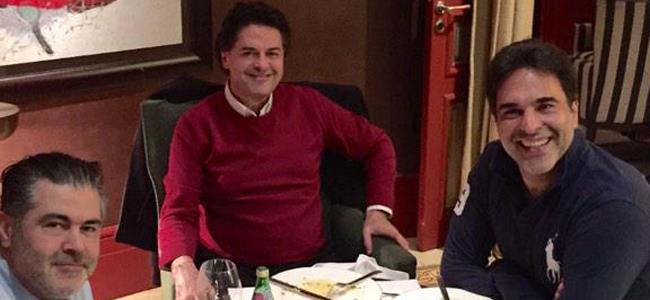 بالصورة.. عشاء الدخان الأبيض بين راغب علامة ومازن حايك