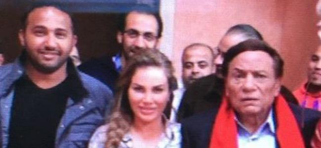 عادل إمام يفاجئ نيكول سابا وهذا رد فعلها!