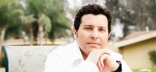 هاني شاكر : متعهد حفلاتي سرق أموالي