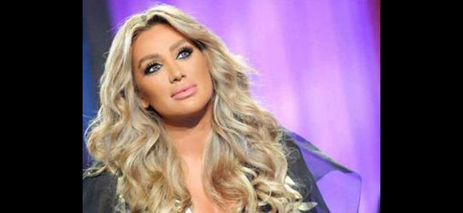 مايا دياب متهمة بسرقة