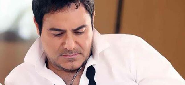 معجبة تطلب يد عاصي الحلاني من زوجته! 