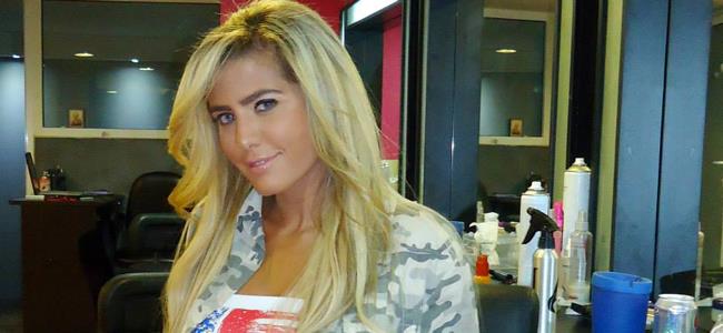 جويل حاتم تنتقد: 