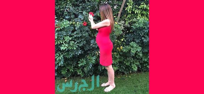 بالصورة: كارول سماحة تعلن حملها وتفاجئ الجمهور