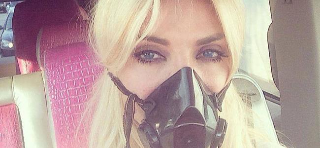 بالصورة: ميريام كلينك بـ الكمامة