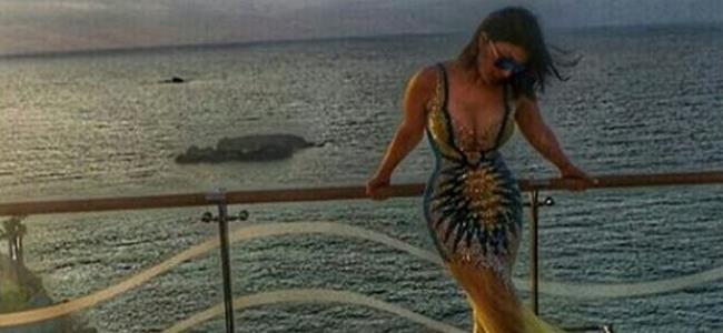  هيفا وهبي تبهر محبيها بصور جديدة على البحر 