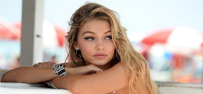 عارية على غلاف VOGUE