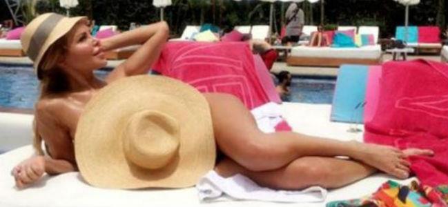 بالصورة: رولا سعد شبه عارية!