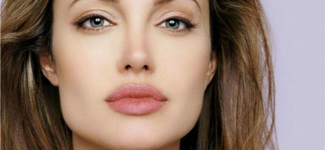 مخرج لبناني يقع ضحيّة أنجلينا جولي