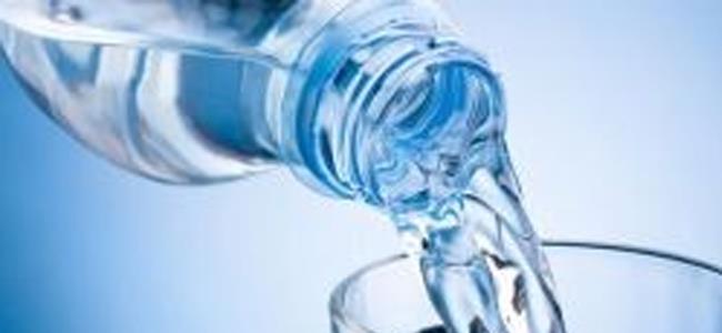 شرب الماء على الريق.. فوائدٌ لا تحصى!