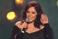 عبير نعمة تغني الوطن في القصر البلدي الباريسي