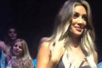 بالفيديو.. مايا دياب تتحدى دلو الثلج في الملهى