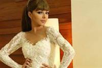 ميريام تقضي شهر العسل في اليونان