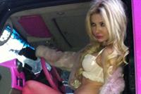 بالفيديو: هذا ما فعله الطلاب حين رأوا سيارة ميريام كلينك