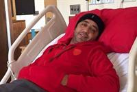 بالصور.. علي الديك في المستشفى! 