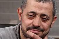 بالفيديو مهووس يقبّل حذاء جورج وسوف