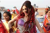 بالصورة.. دومينيك حوراني: في رجال أوطى من الصرامي .. !!