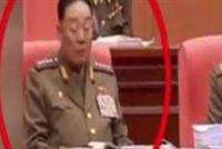 الصورة التي تسببت بإعدام وزير دفاع كوريا الشمالية 