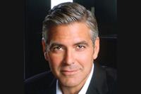 جورج كلوني لن يتخلى يوماً عن شعره الرمادي 