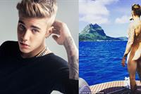 بالصورة.. جاستن بيبر عاري على متن يخت