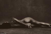  كورتني كارداشيان عارية وتعرض مؤخرتها للجمهور..بالصورة 