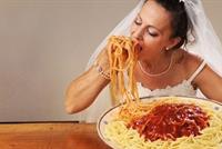  توقفي عن تناول هذه الأطعمة قبل زفافك...نهائياً!