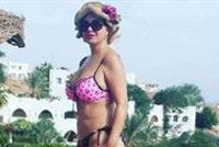 بالصور مادلين طبر بالمايوه : انا حرة وجسدي جميل