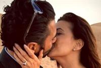  بالصورة - ايفا لونغوريا اعلنت خبر ارتباطها من دبي 