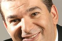  طوني خليفة: 