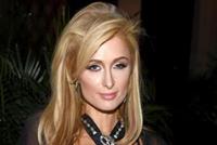 لهذا السبب انفصلت باريس هيلتون عن حبيبها