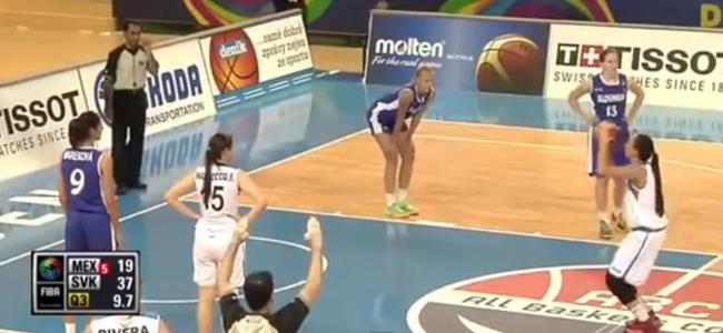 بالفيديو.. أغبى خطأ في تاريخ كرة السلة