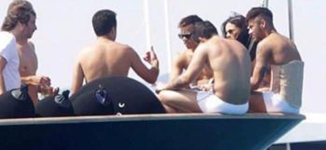 نيمار...في اجازة