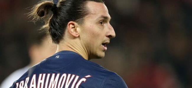 ابراهيموفيتش: سبب الطرد هو تجمع اللاعبين حول الحكم