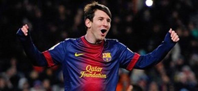  ميسي يفوز بالكرة الذهبية الخامسة