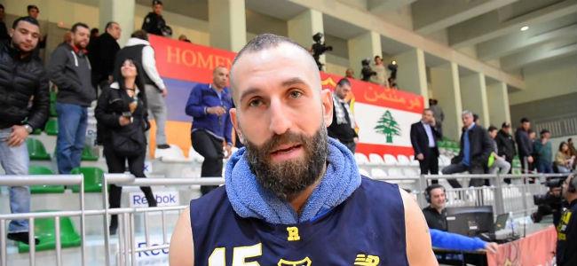 الخطيب يؤكد بقاءه مع الرياضي