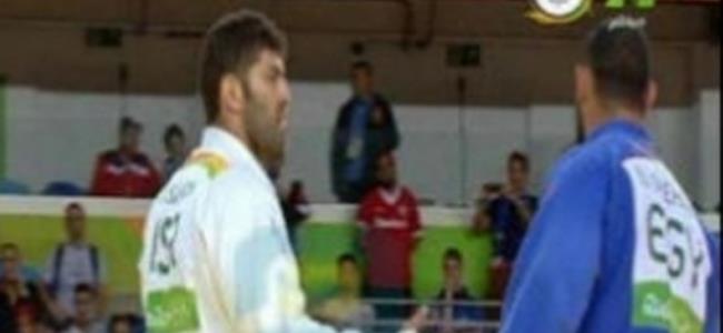  بالفيديو: لاعب مصري يخسر أمام إسرائيلي ويرفض مصافحته
