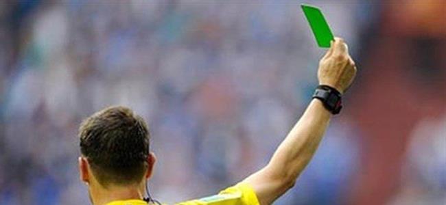  إشهار أول بطاقة خضراء في تاريخ كرة القدم