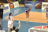 بالفيديو.. أغبى خطأ في تاريخ كرة السلة