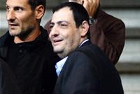 من هدد الرئيس الفخري لنادي الشانفيل؟